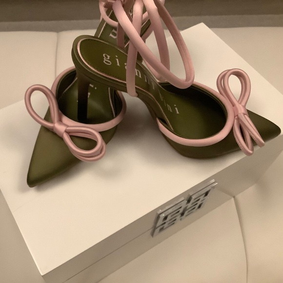 Gianni Bini Ankle Wrap Heels size 6.5 NEW - Picture 2 of 5